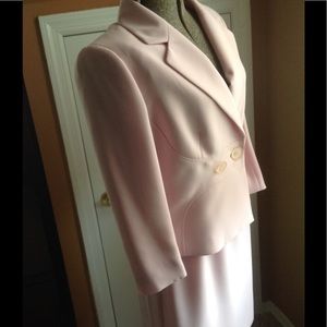 Mint Adorable Tahari Arthur Levine Skirt Suit